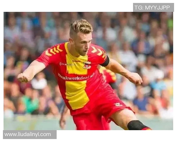 s15电竞总决赛和平精英战术V5防守体系全面解析与实战应用探讨 s15电竞总决赛和平精英战术V5防守体系全面解析与实战应用探讨